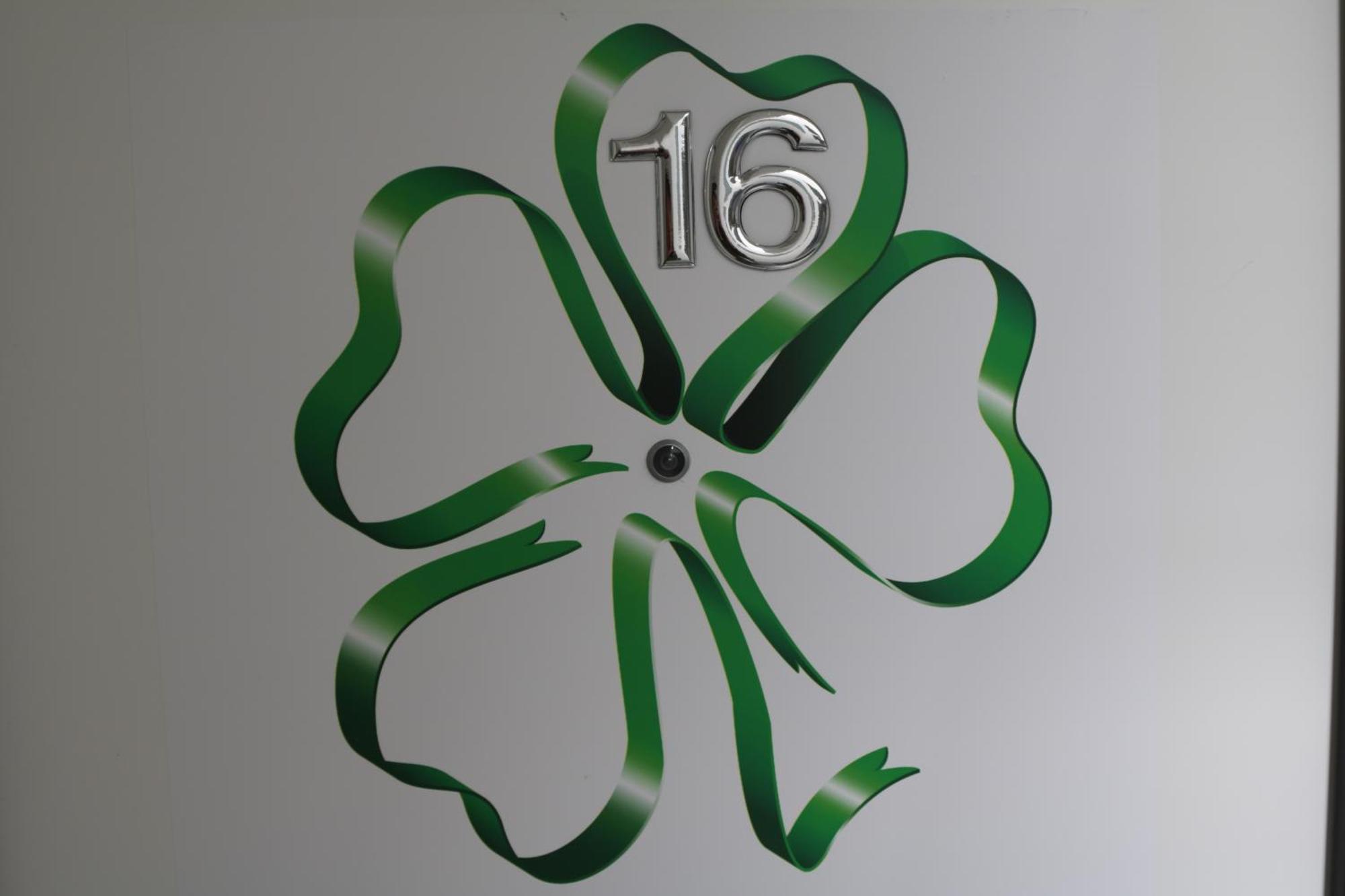 Lucky Loft 16 *
